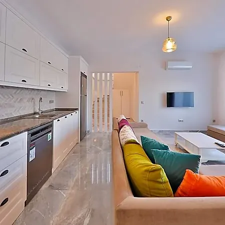 Charming With Private Pool In Otel 4*