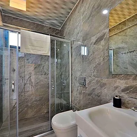 فندق Charming With Private Pool In